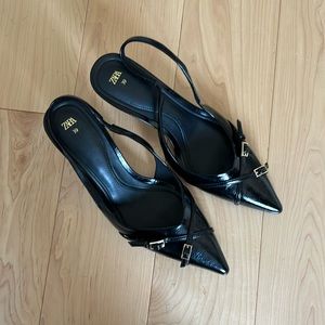 TRENDY Black slingback mini heels size 39